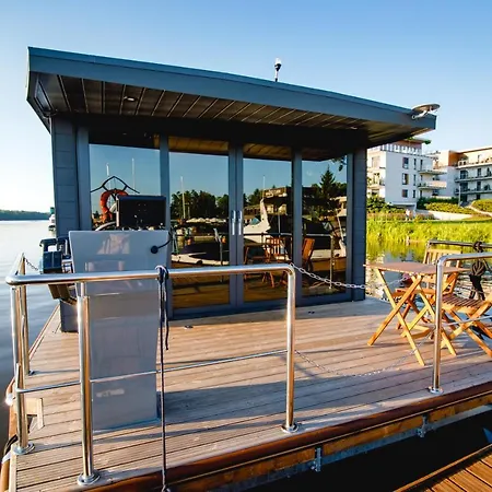 Houseboat- Dom Na Wodzie Z Sauna I Mozliwoscia Plywania Ботель Илава