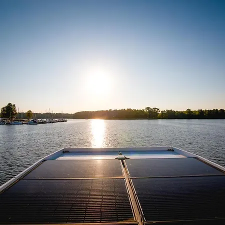 Houseboat- Dom Na Wodzie Z Sauna I Mozliwoscia Plywania Botel