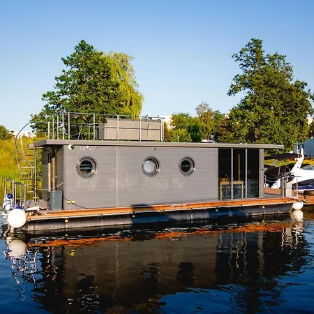 Houseboat- Dom Na Wodzie Z Sauna I Mozliwoscia Plywania Botel *