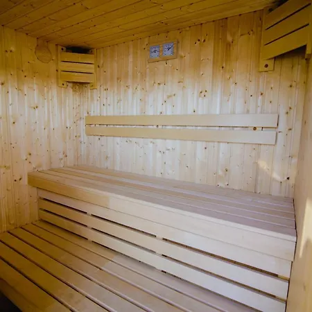 بوتيل Houseboat- Dom Na Wodzie Z Sauna I Mozliwoscia Plywania ايوافا