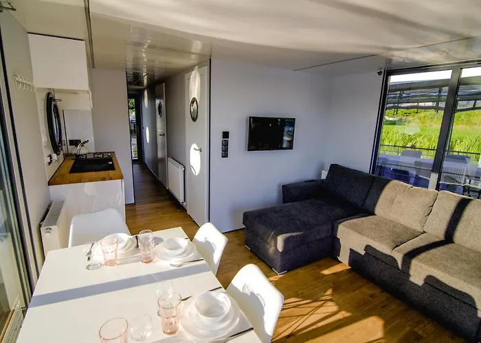 Houseboat- Dom Na Wodzie Z Sauna I Mozliwoscia Plywania
