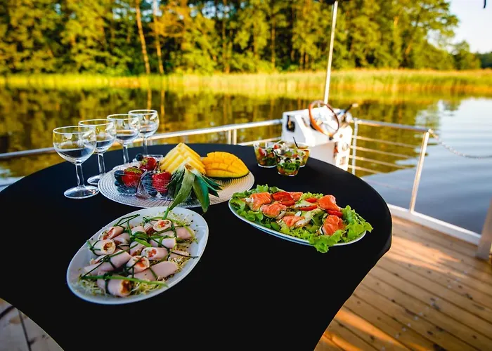 Botel Houseboat- Dom Na Wodzie Z Sauna I Mozliwoscia Plywania *
